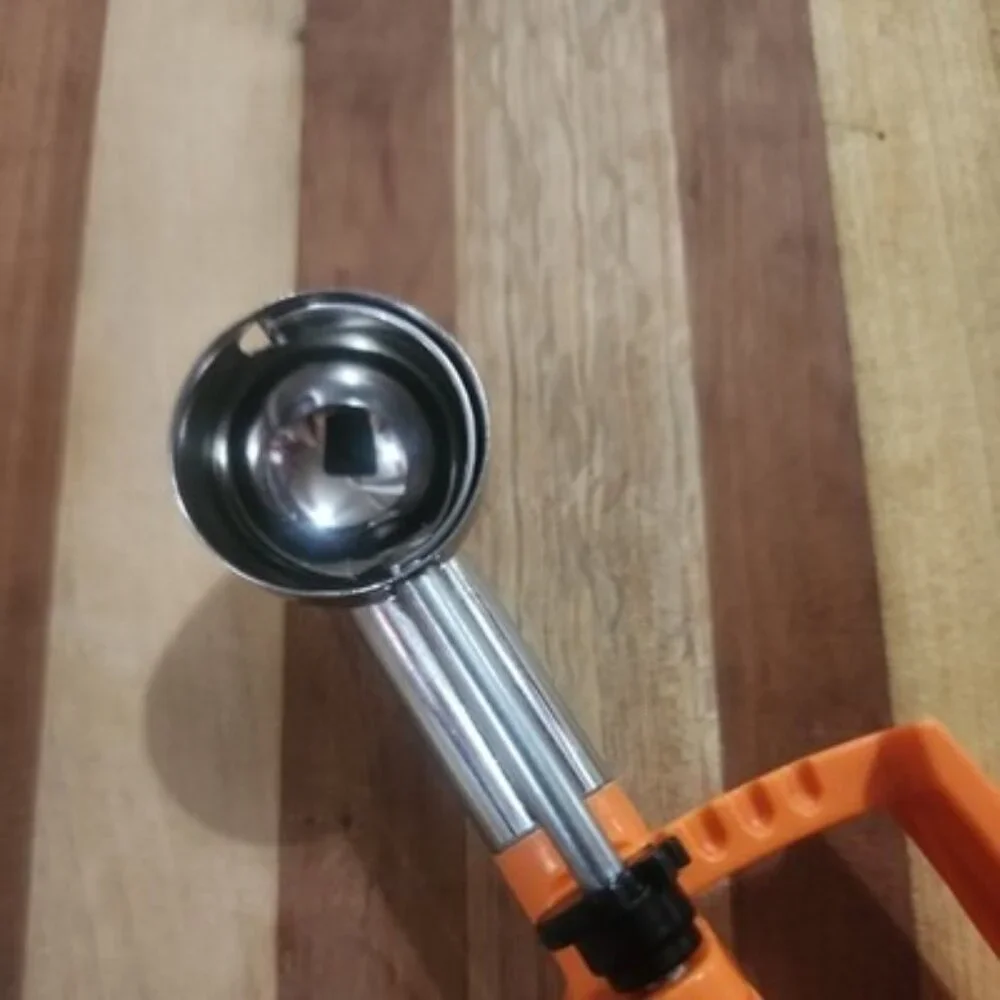Zeroll EZ Disher Size 100 Orange Small Scoop 1-3/26in‎ 0.32oz Bowl Cookie